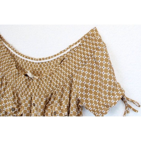 Sweet Wanderer Off Shoulder Top Floral Tan Short Slit Sleeve Women L Boho Chic - Picture 9 of 13